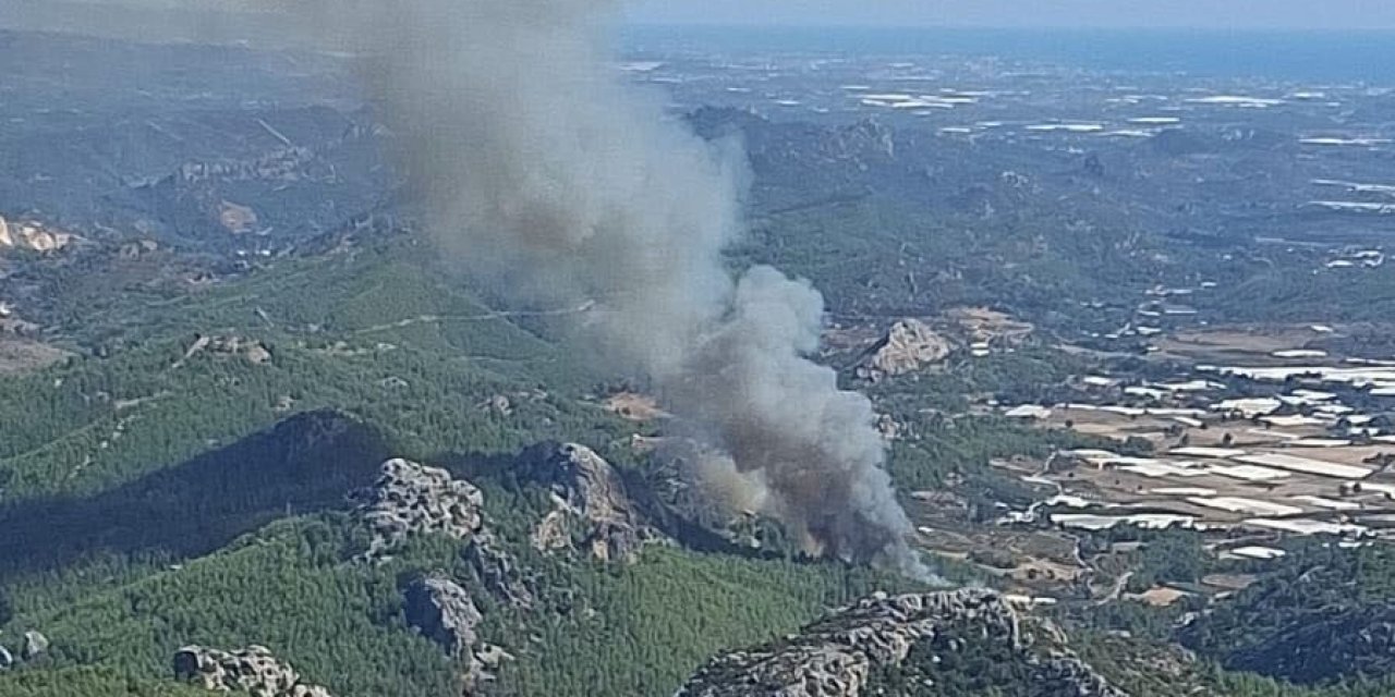 Dumanlar Antalya Serik'ten yükseldi