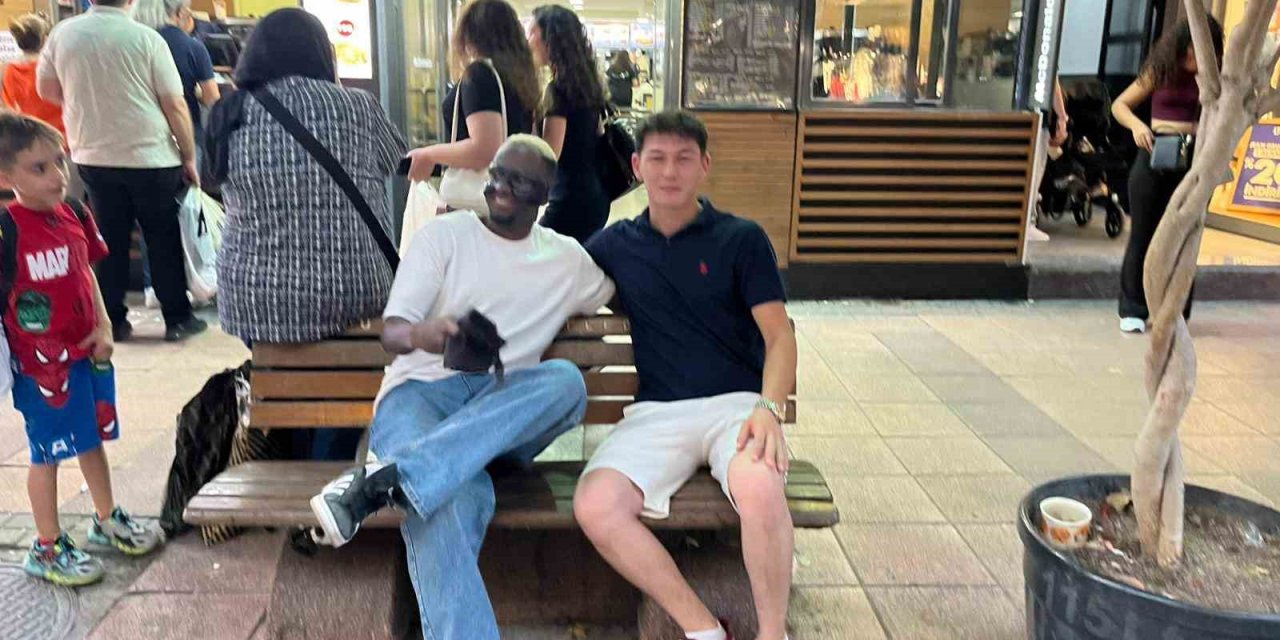 Eskişehir'de “Osimhen Bankı” ilgi odağı oldu: Kamerunlu Youssouf’tan turizm vurgusu