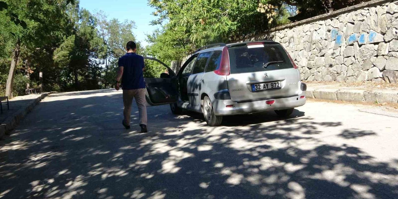 Isparta’daki ‘Gizemli Yol’un Sırrı Çözüldü: Aslında Yokuş Aşağı!