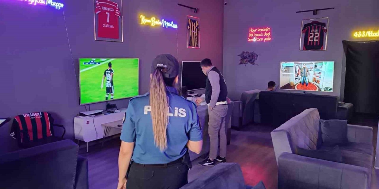 Konya'da 108 Okulda Eş Zamanlı Denetim: 933 Şahıs Sorgulandı