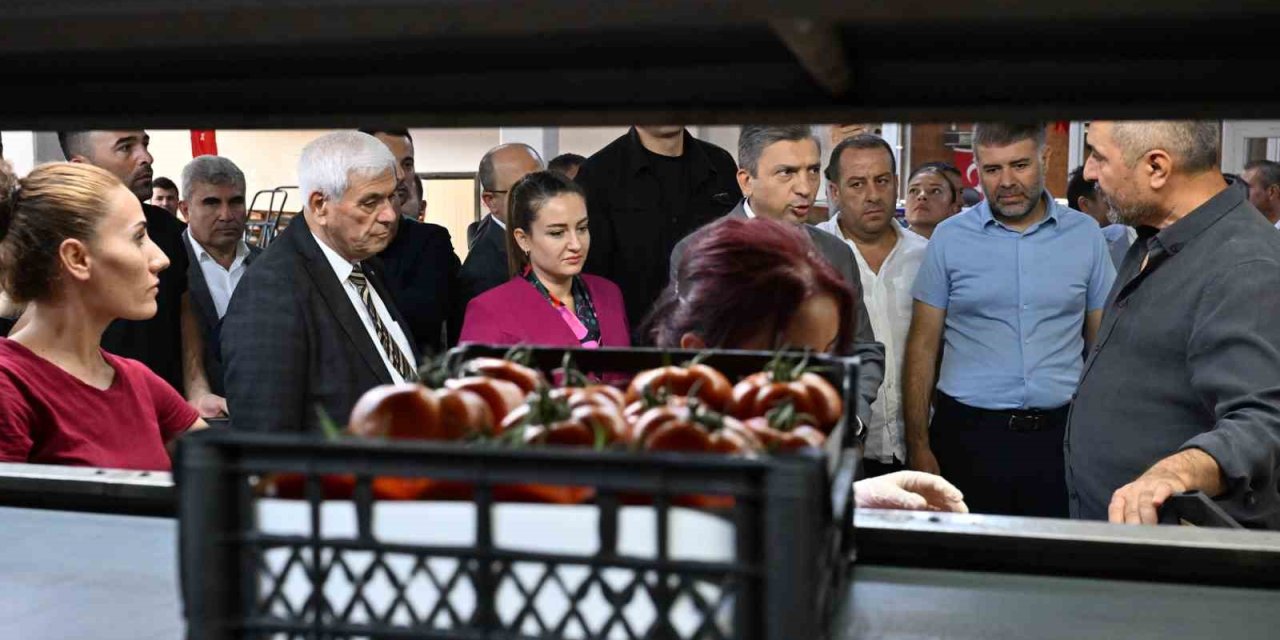 Antalya Toptancı Hali’nde 20 milyar TL'lik işlem hacmi