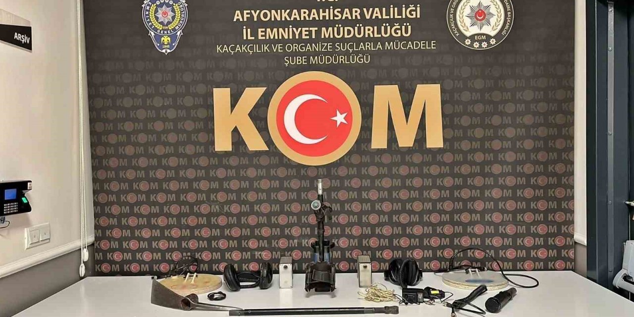 Tarihi sikke ve kazı malzemeleriyle yakalanan 3 kişi gözaltına alındı