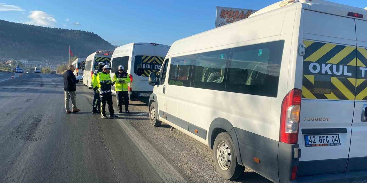 Bozkır’da okul servislerine yönelik denetim gerçekleştirildi