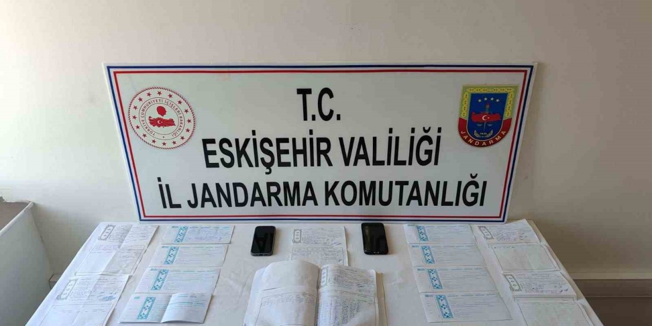 Vatandaşlara zorla senet imzalatarak borçlandıran şahıslar yakalandı