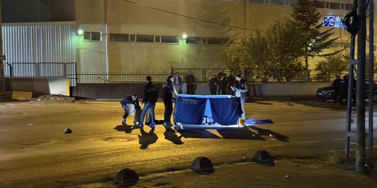 Polis yeleği giymiş şahsı vurup kaçtılar