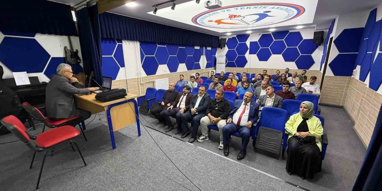 Bozkır’da 'Öğretmenlerin Sınıf İçi Etkinlikleri' Yönergesi Tanıtıldı