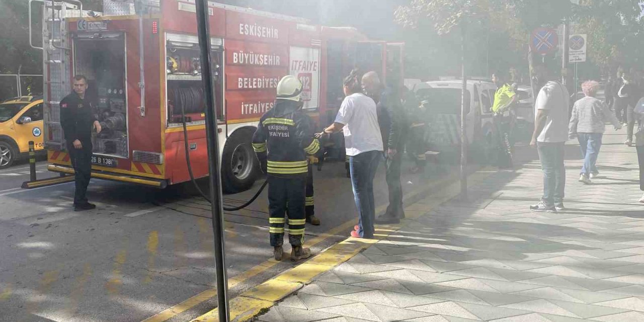Senaryo gerçeğe döndü: Yangına giden itfaiye ekipleri ilerleyemedi