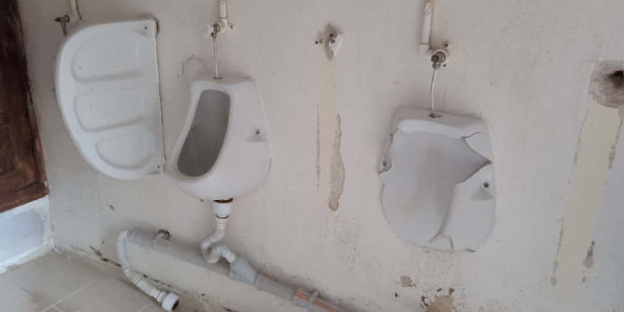 Afyon'da Tarihi Camiye ve Kabirlere Saldırı: Soruşturma Başlatıldı