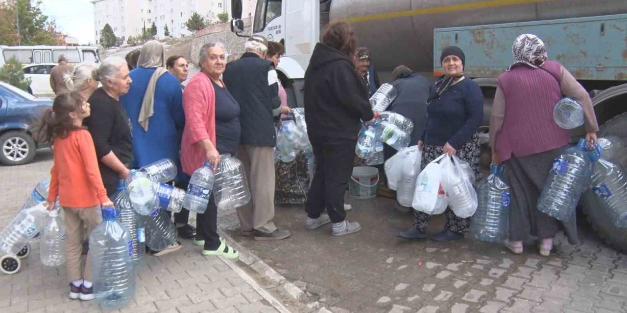 Ankara’da yaşanan su sorunu vatandaşları isyan ettirdi