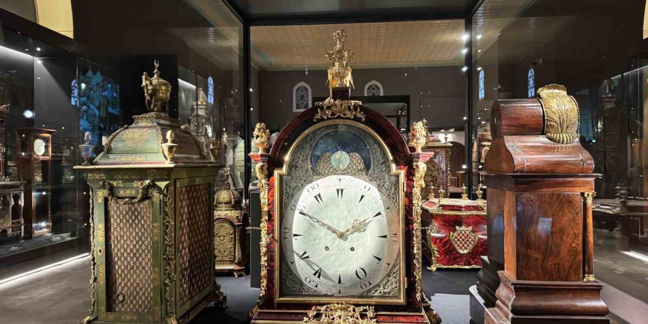 Topkapı Sarayı'nın Eşsiz Saat Koleksiyonu İlk Kez Ziyarete Açıldı