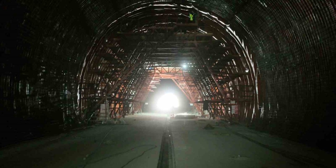 Köroğlu Tüneli’nde ışık göründü