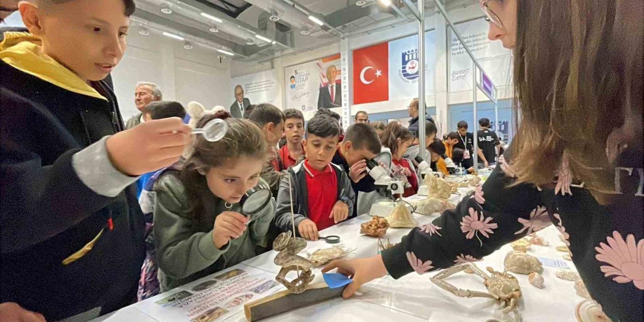 'Keşfetmenin Neşeli Yolculuğu-2' Bilim Şenliği Karaman'da Başladı