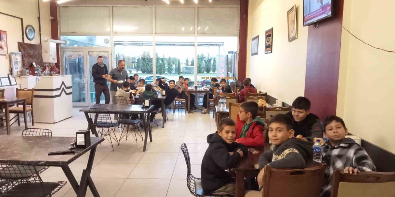 Karapınar'da 'Vakti Kuşanıyorum' Etkinliğiyle Sabah Namazı Buluşması