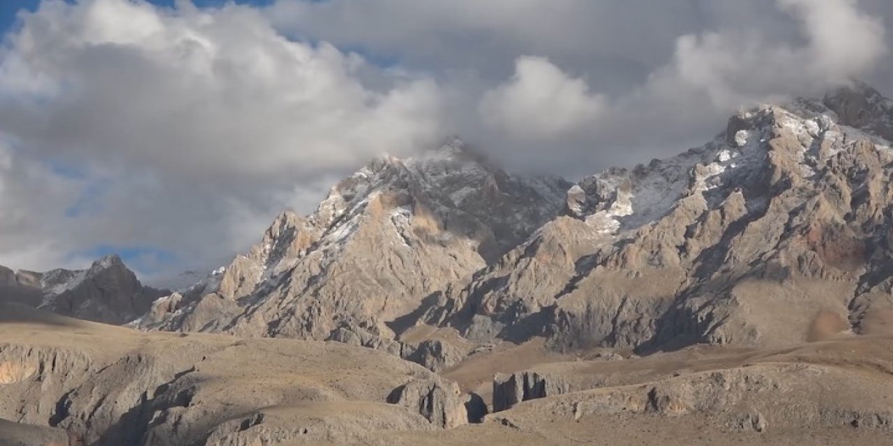 Kar yağdı sis çöktü Niğde'de dağcılar kaybolduğunu ihbar etti