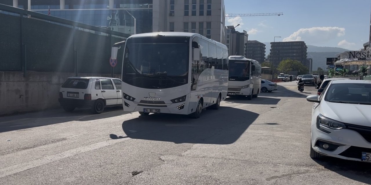 CHP’li eski Nilüfer Belediye Başkanı ve eşi dahil 21 şüpheli adliyede