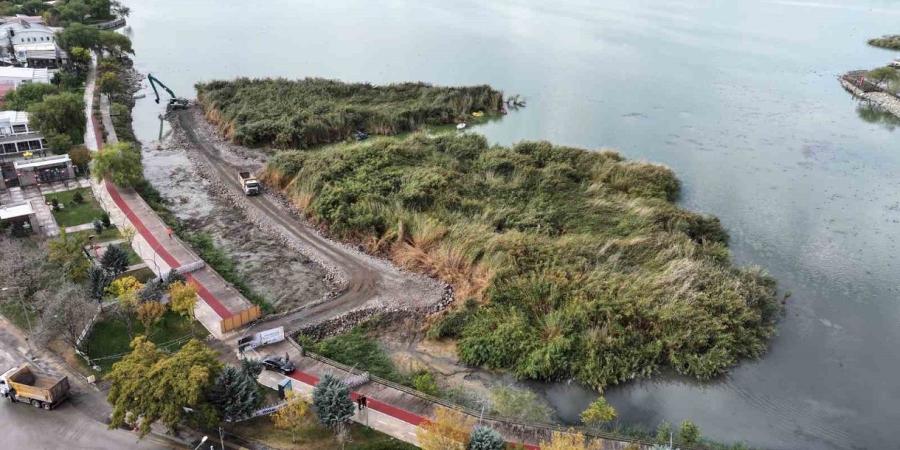 Mogan Gölü’nde 2. Etap temizlik çalışmaları başladı