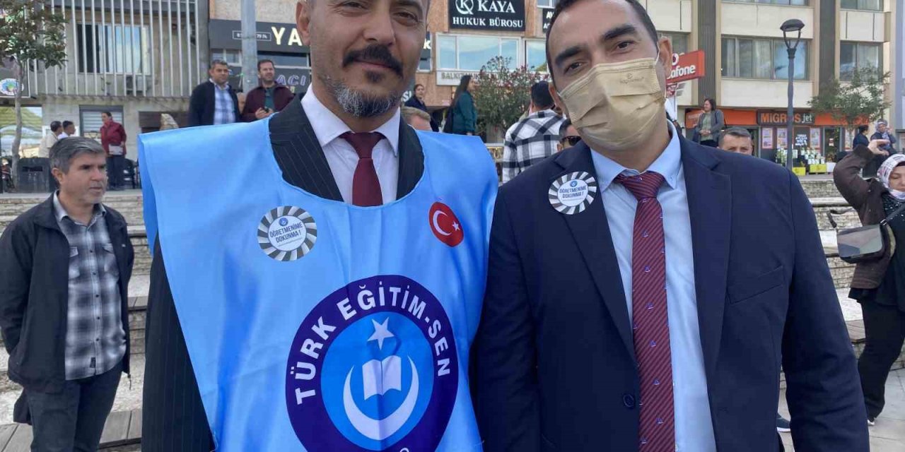 Derste Uyarılan Öğrenci Akrabalarını Çağırdı, Okul Müdürüne Saldırdılar