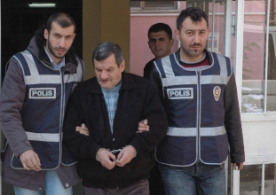 MİT'çiyim dedi, garsonları dolandırdı!