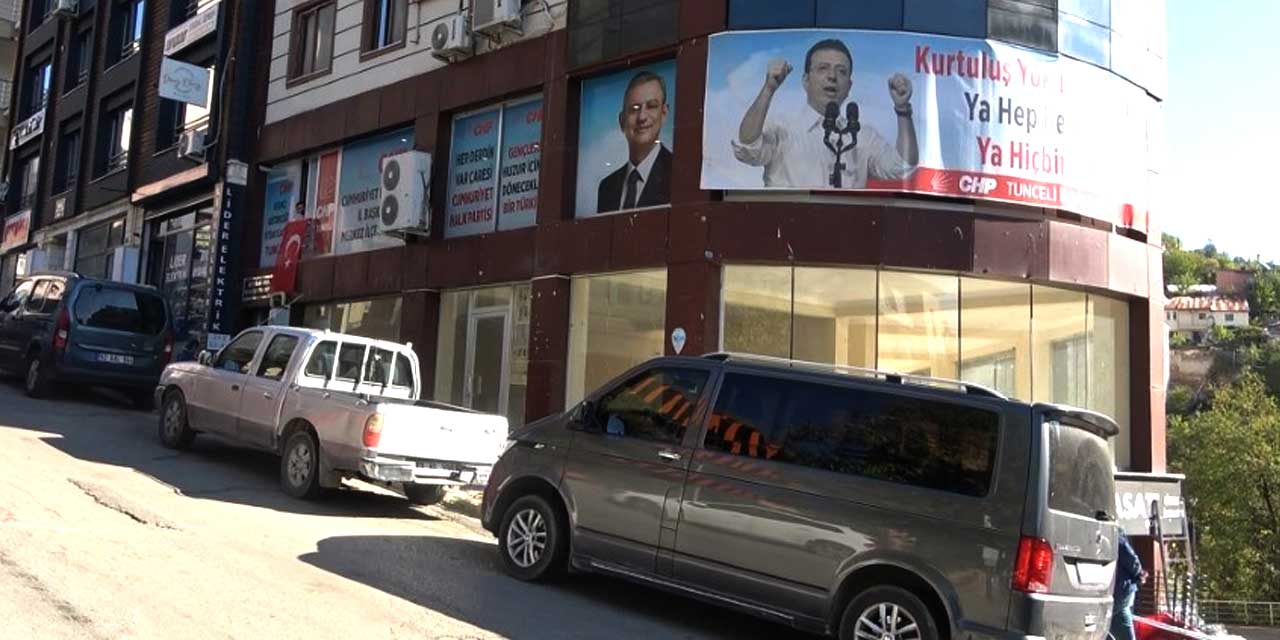 CHP'de parti içi menfaat kavgası: Yönetim kendini binaya kilitledi