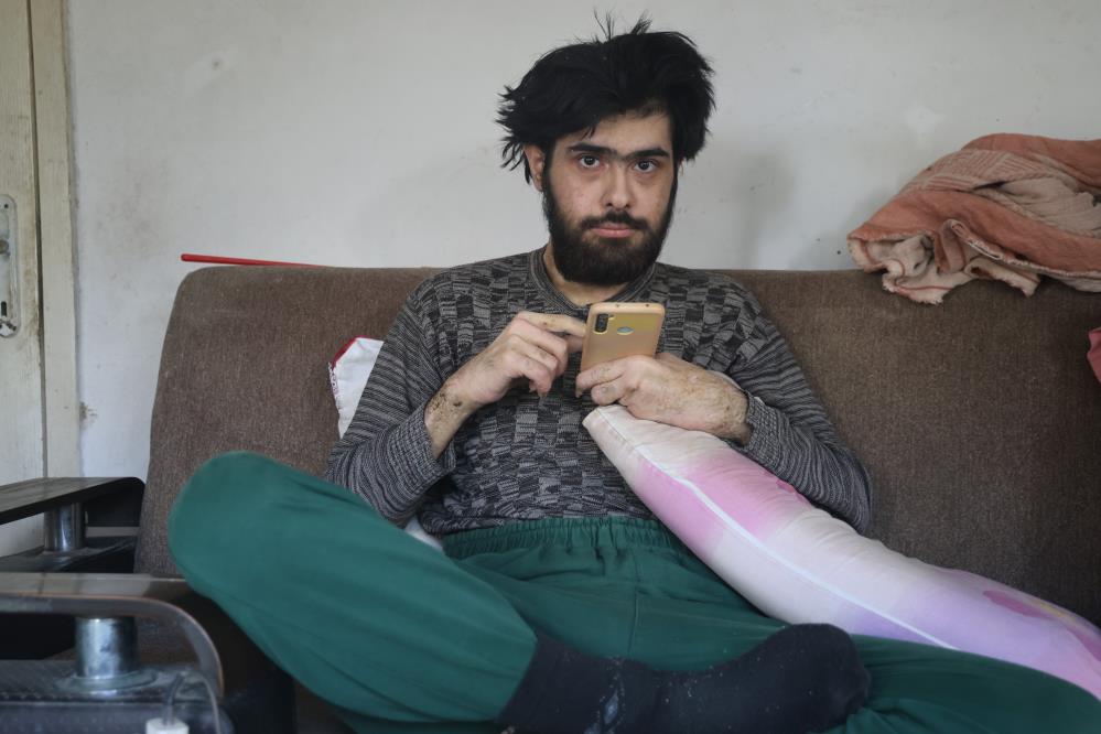 Sanal Dünyanın Esiri Oldu: 3 Yıldır Evden Çıkmayan Genç İçin Anne Yardım İstiyor