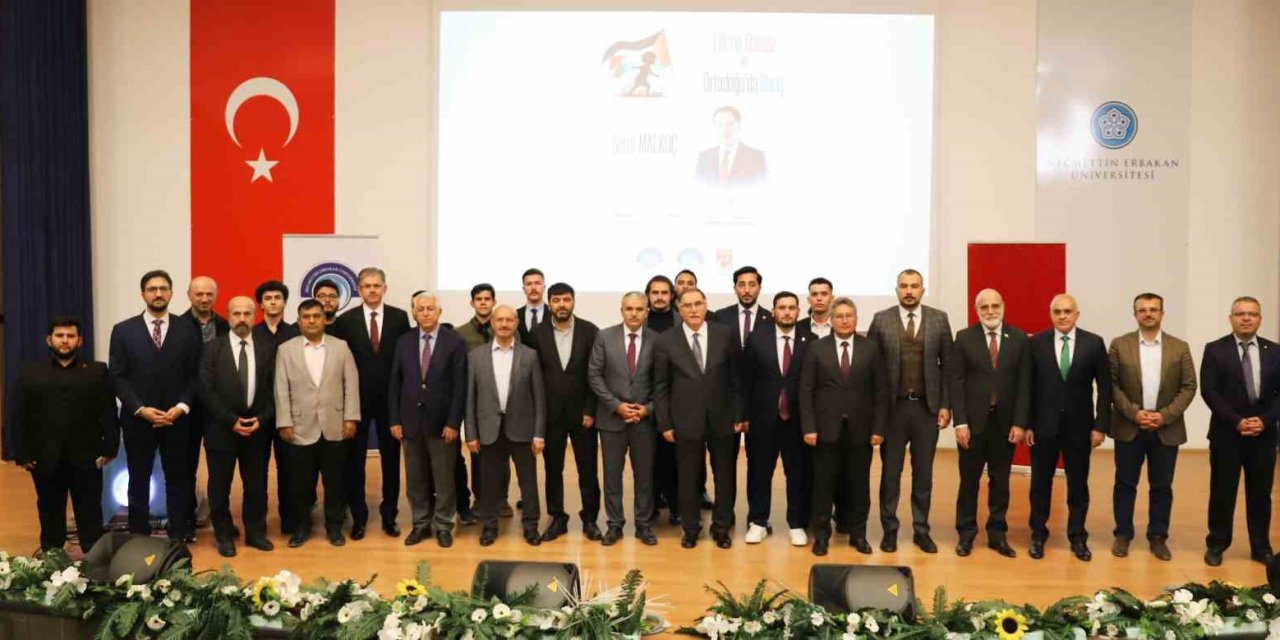 NEÜ'de "Filistin Davası ve Orta Doğu Barışı" Konferansı Düzenlendi