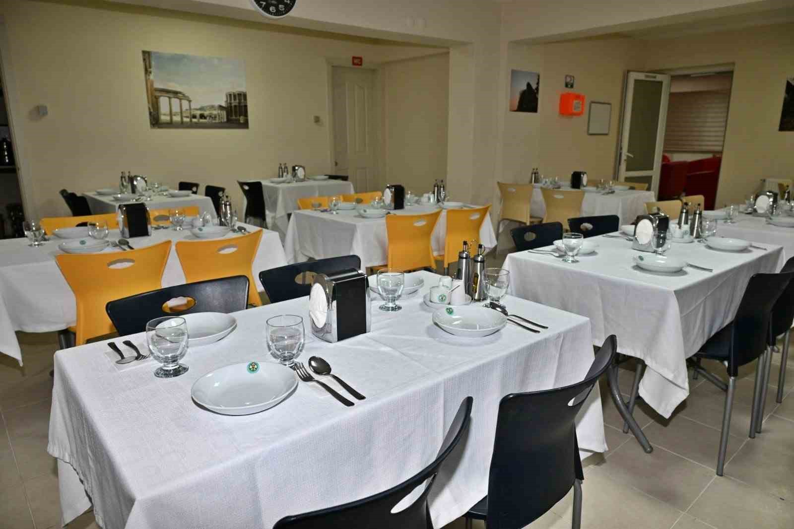 Manisa Büyükşehir’den kız öğrencilere yurt başvuruları alıyor