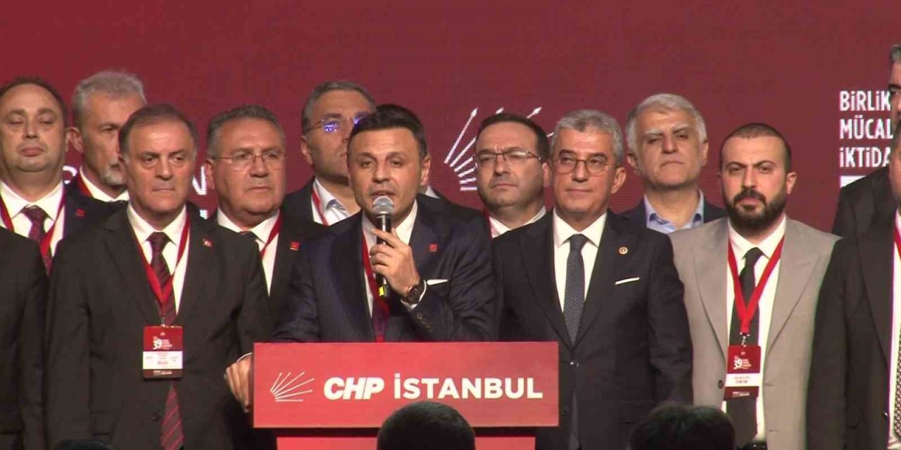 CHP İstanbul Kongresi'nde Tek Aday Özgür Çelik Yeniden Başkan Seçildi