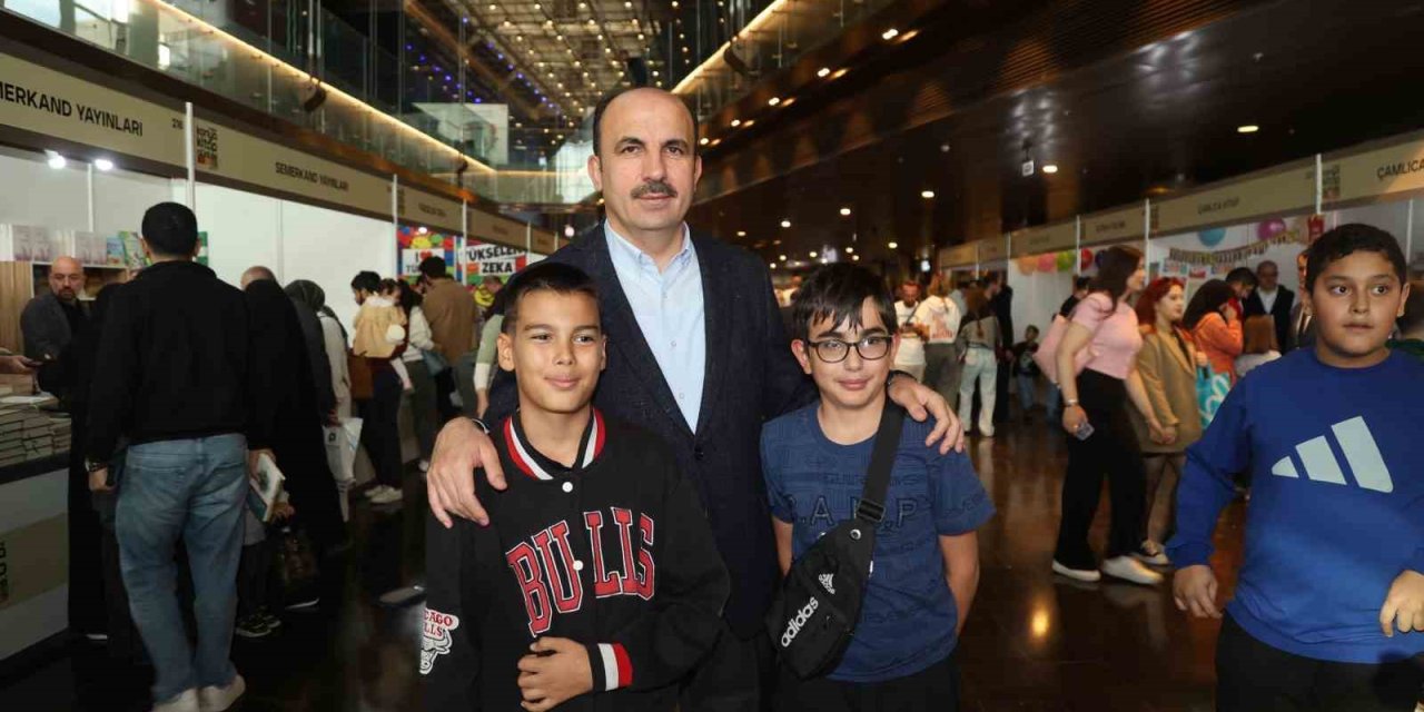 12. Kez Kapılarını Açtı: Konya Kitap Günleri'ne Aileler Akın Ediyor