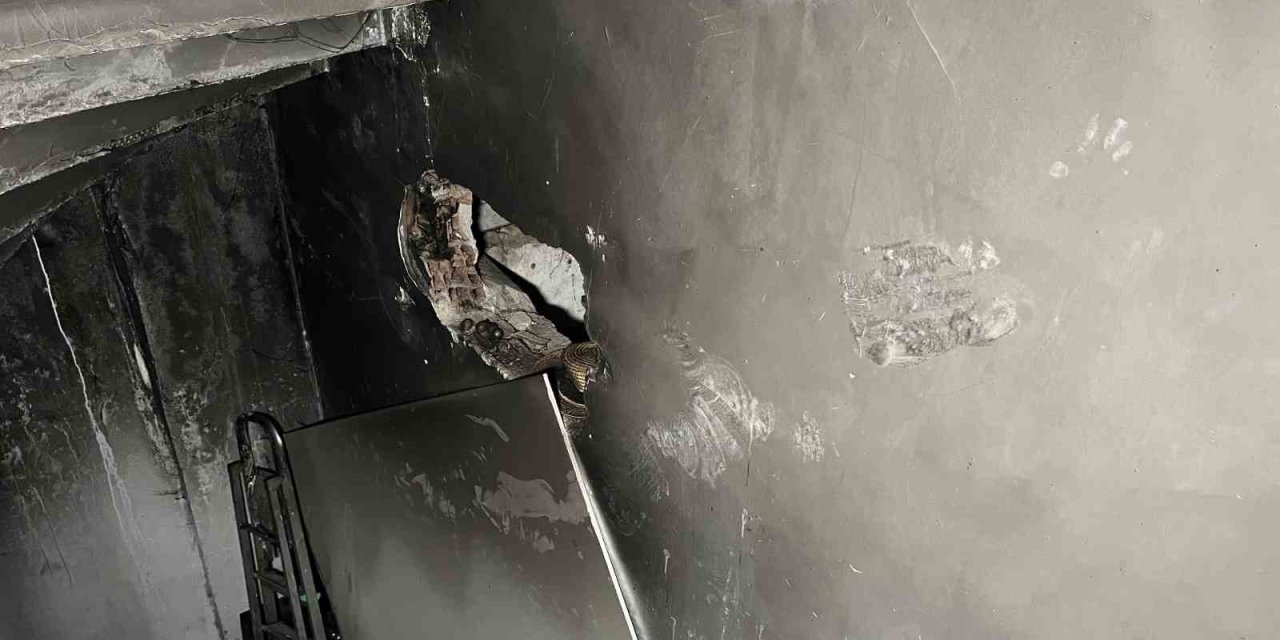 Sinirini nereden çıkaracağını şaşırdı! Kurunun yanında yaş da yandı