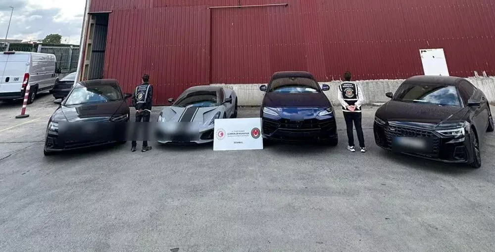 Ticaret Bakanlığı’ndan 288 Milyon TL’lik Lüks Araç Operasyonu