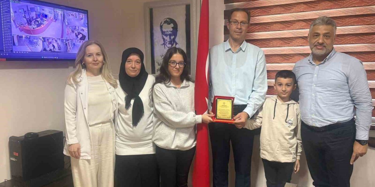 Kızı sağlığına kavuşunca hastaneye bağış yaptı