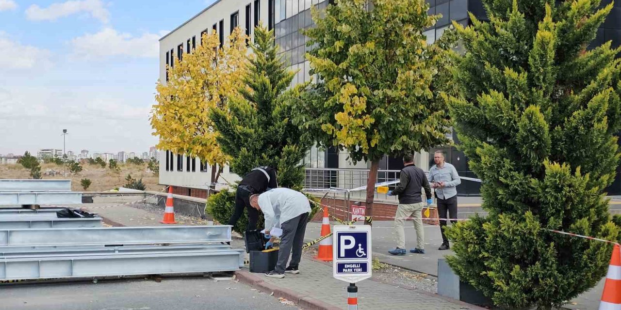 Üniversite Kampüsünde Kanlı Saldırı: Öğrenci Kadın, Eski Eşi Tarafından Öldürüldü