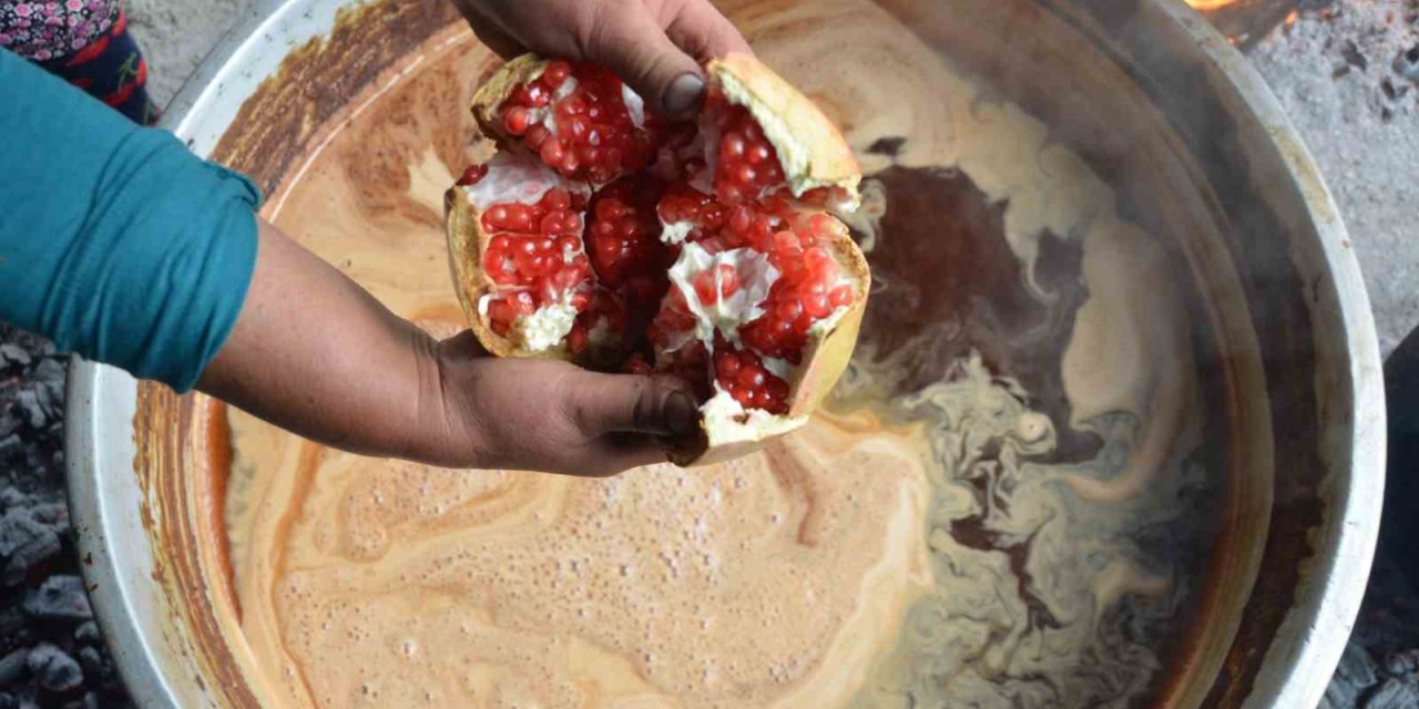 Ev yapımı nar ekşisi 600 liradan satılıyor