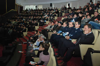 Karatay Belediye personeline iletişim semineri