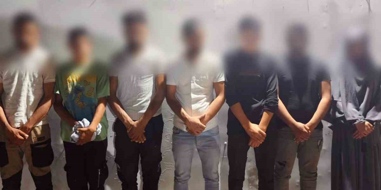 Polis Durdurdu, Gerçek Ortaya Çıktı: Konya'da Kaçakçılar Yakalandı