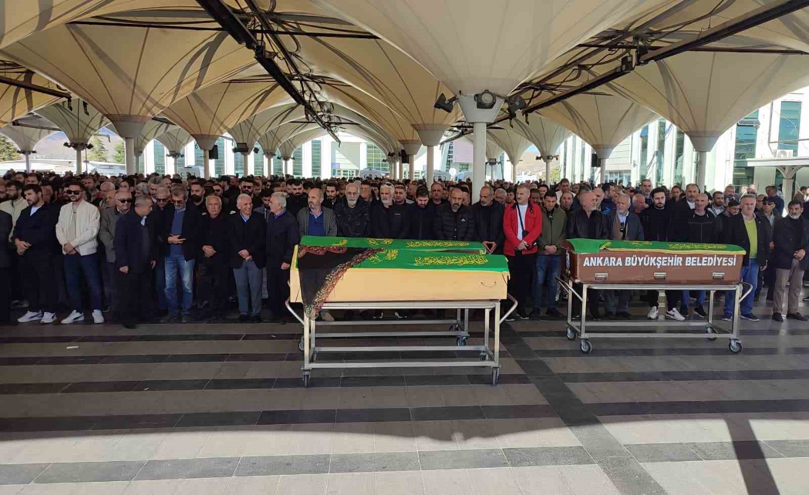 Ayaş’ta fırtına faciası: Konteynerin altında kalan adam hayatını kaybetti