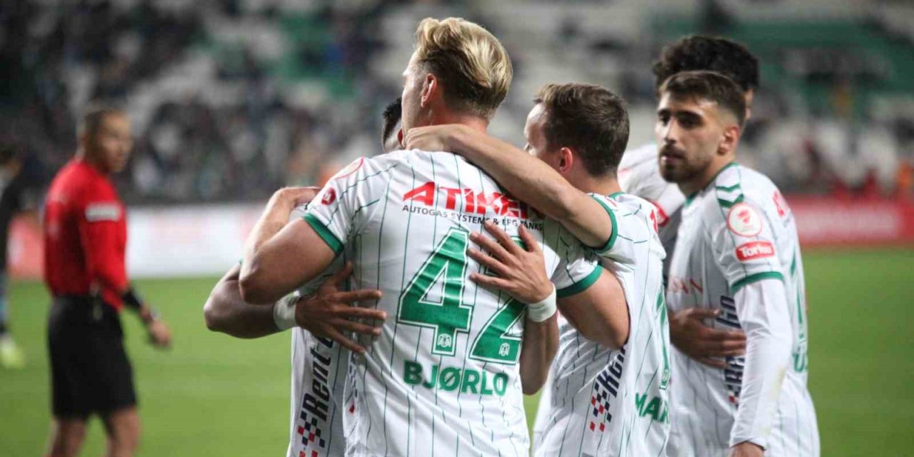 Konyaspor, 2 Kırmızı Karta Rağmen Kupada Turladı