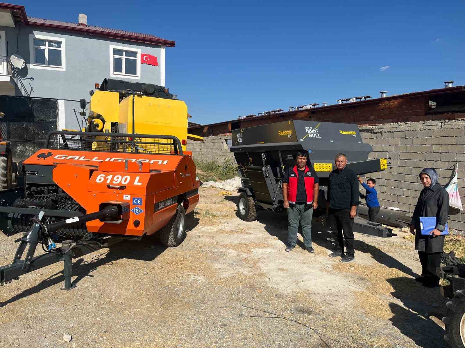Konyalı çiftçiler yüzde 50 hibeli makinalarına kavuştu