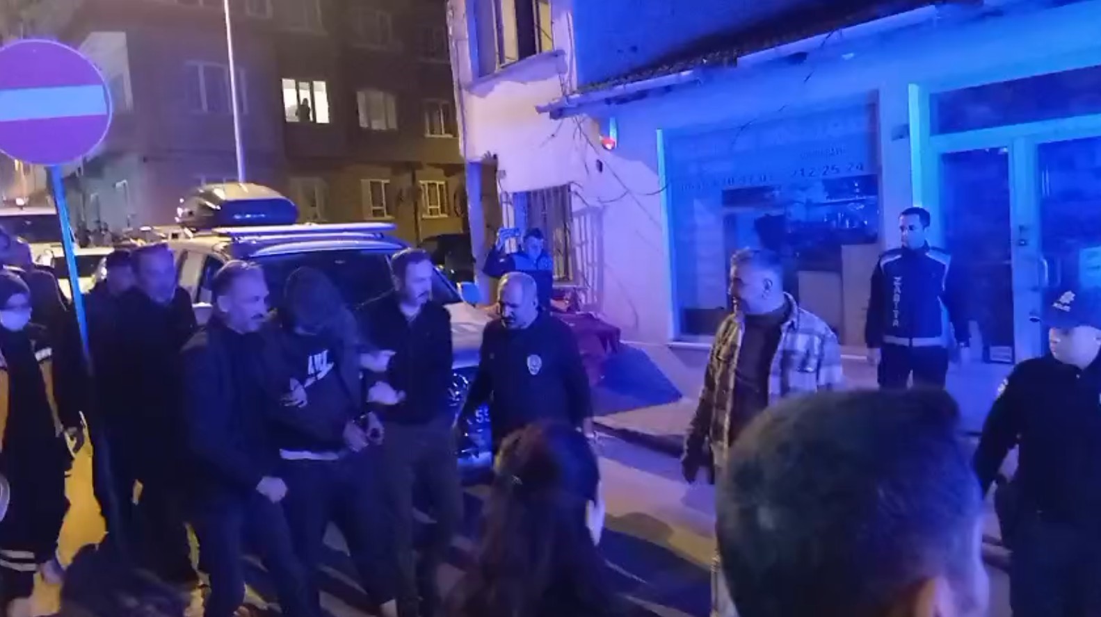 Polisten kaçarken Noel Baba oldu