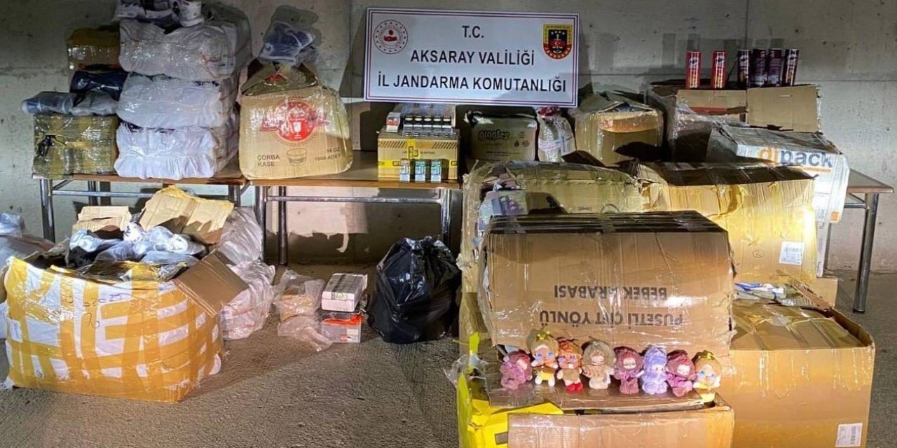 Tırın Kasasında Bir Ev Bedelinde Kaçak Ürün Ele Geçirildi