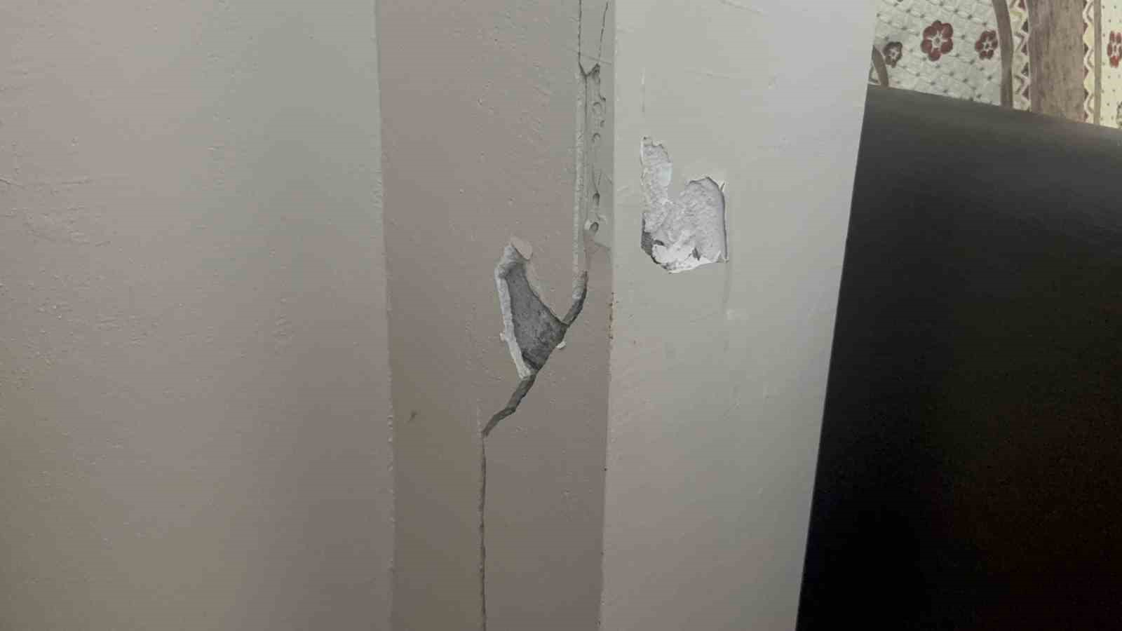 Kocaeli tek tek yıkılıyor: Bir bina daha boşaltıldı