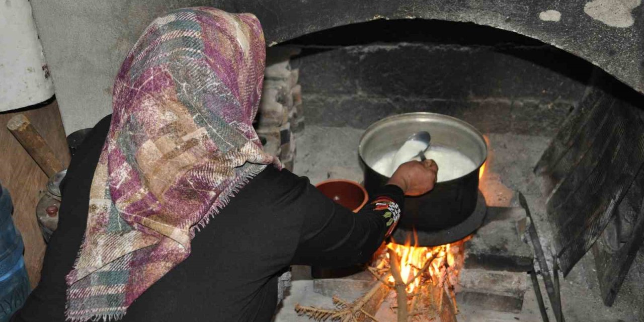 Ulukışla'nın Aylarca Dayanabilen Eşsiz Lezzeti: Keçi Yoğurdu