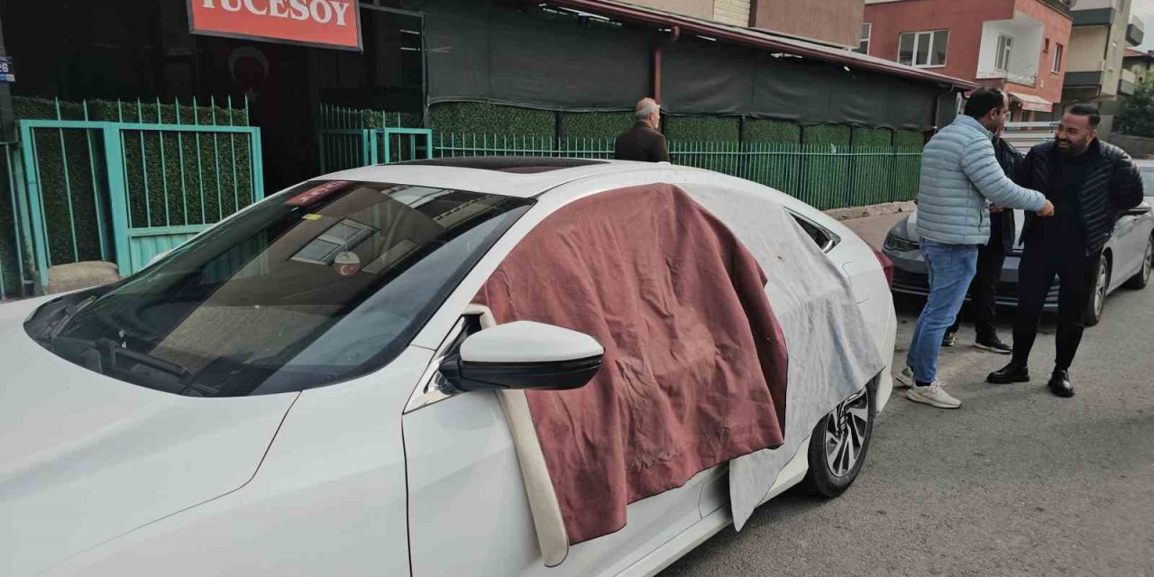 Husumetlisine pusu kurdu, başka birini vurdu