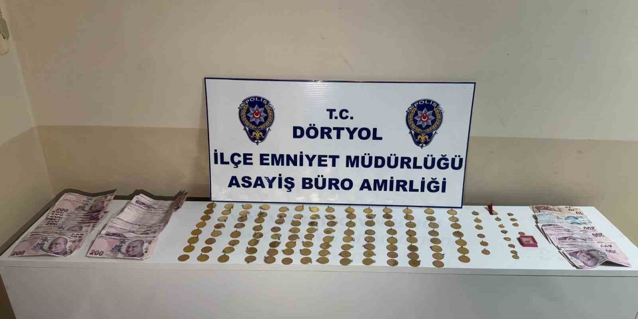Çaldıkları altın dolu keseyi toprağa gömdüler, polis bulup çıkardı