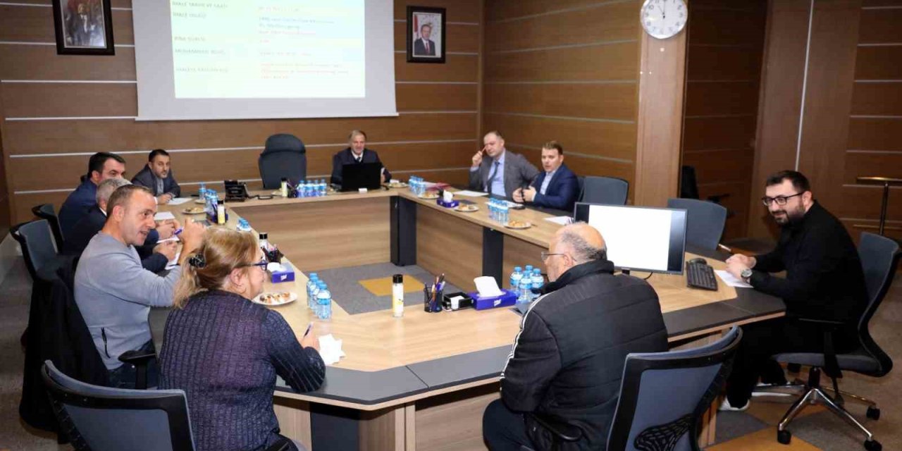 Belediye Encümeni, Çevreyi Kirleten Firmayı ve Kuralsız Şoförleri Cezalandırdı