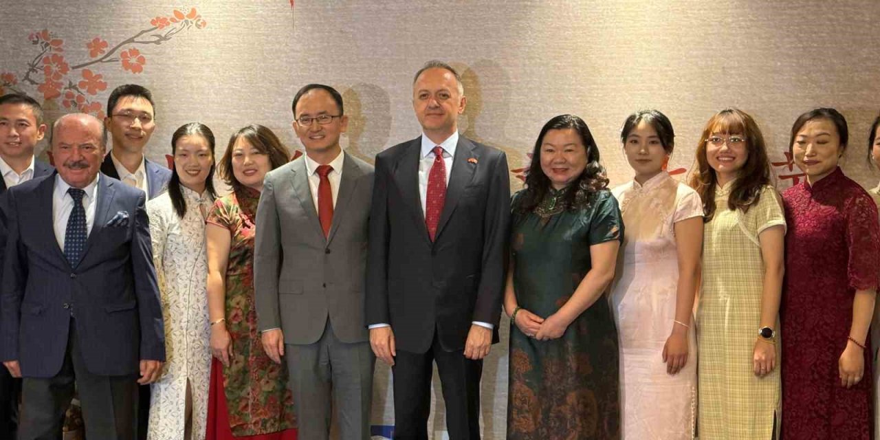 Çin ve Türkiye aynı sofrada buluştu