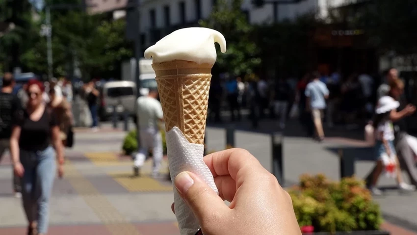 Alpedo Dondurma'da Bakteri İddiası: Şirket Yalanladı, Uzmanlar Toplatılmasını İstedi