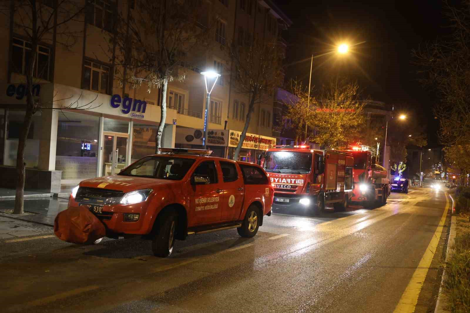 Yangın söndü kavga alevlendi