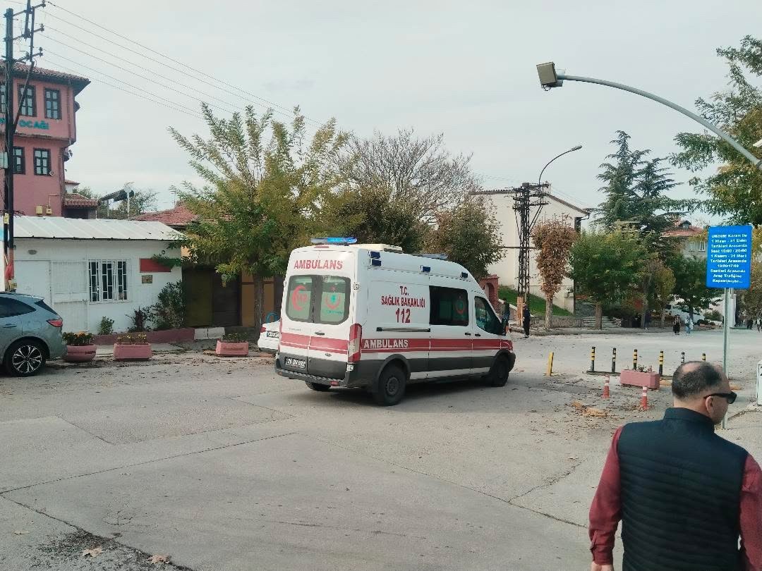 Ambulans nereden geçecek?
