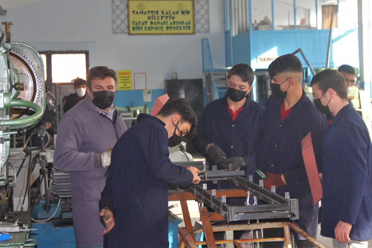 Meslek liseleri para basıyor